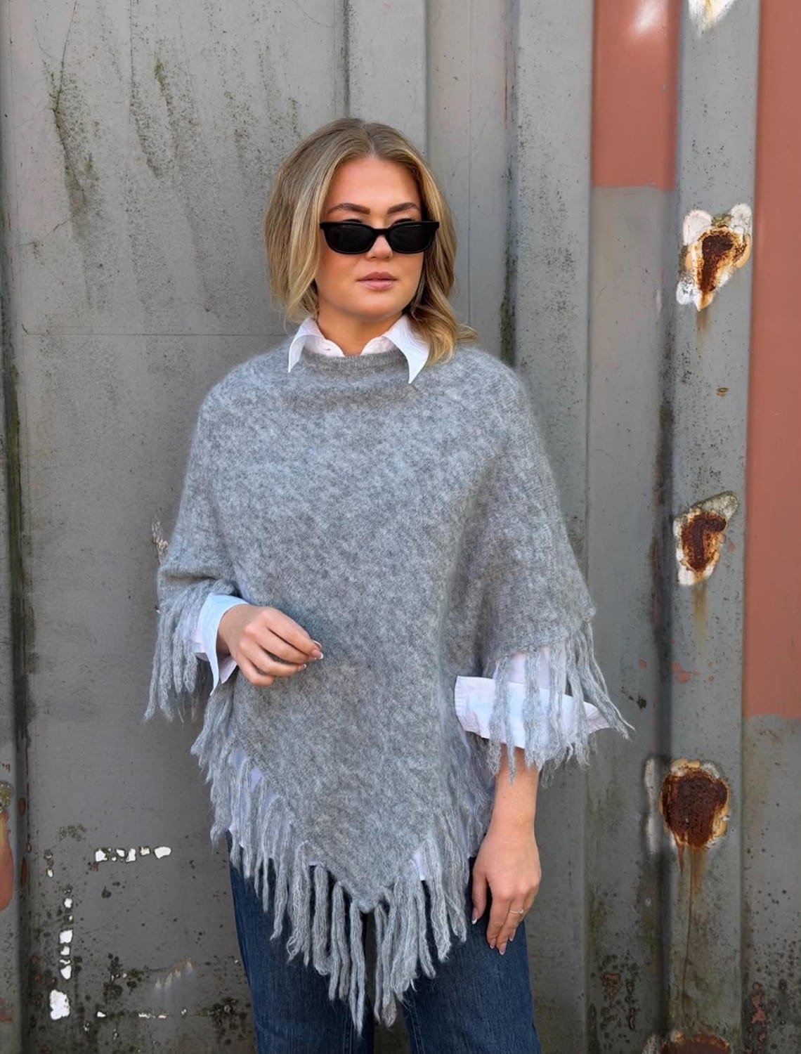 CAROLINE PONCHO GREY